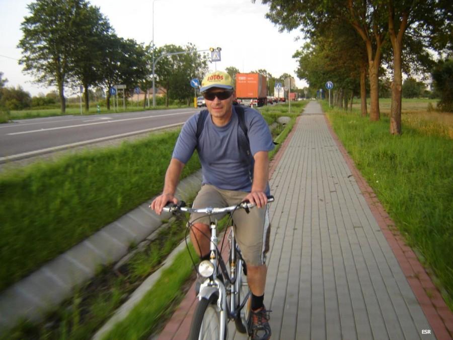 Na ścieżce rowerowej wzdłuż E7