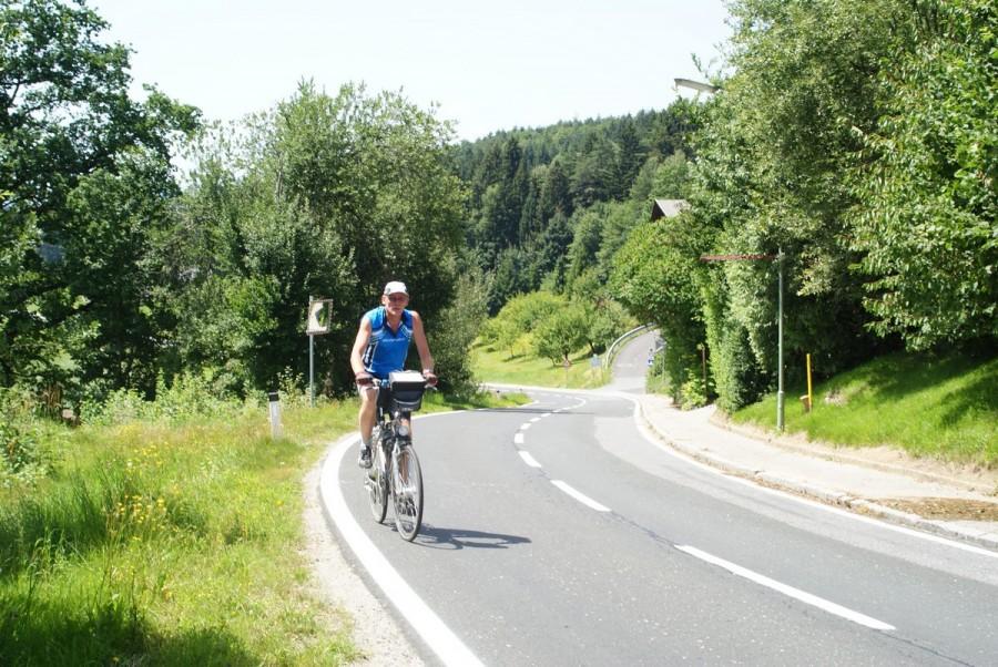 Piotrek pokonuje podjazd