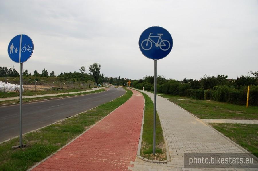 Ścieżka rowerowa ul:kombajnistów (ta od tej stronmy już powstała dawno)