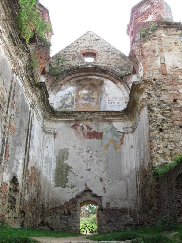Klasztor, a właściwie resztki.