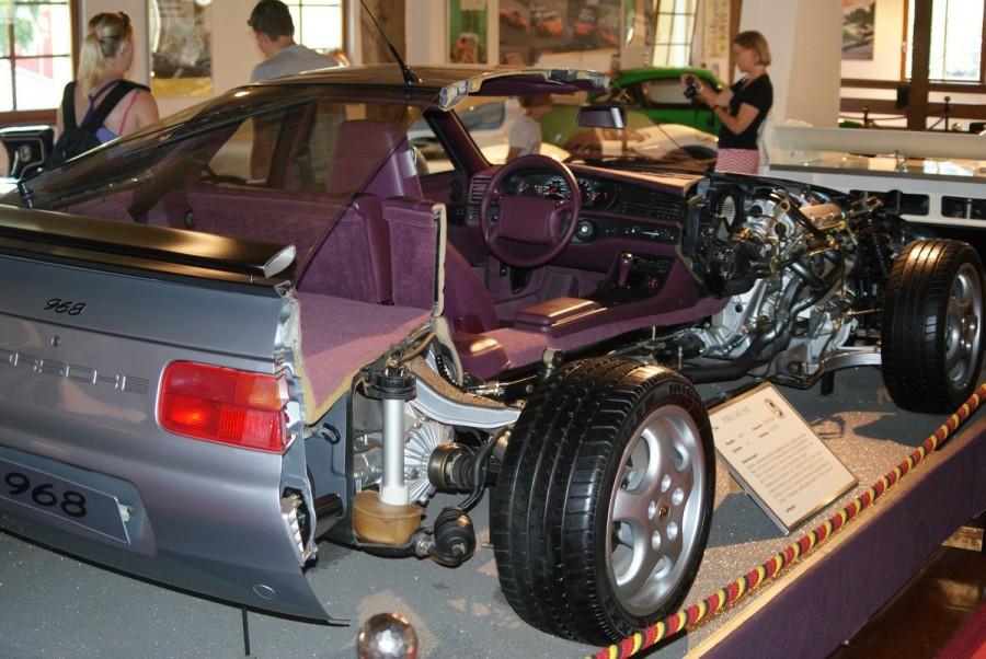 Takie fajne auto i połowę ktoś ukradł