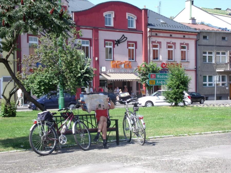 Walczę z mapą na rynku w Zatorze