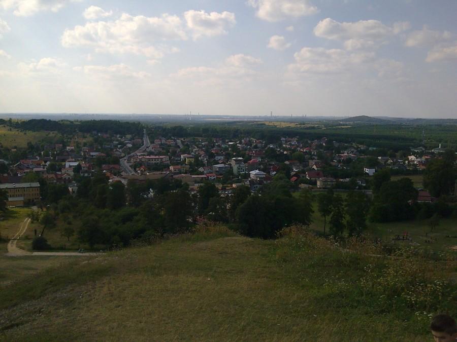 Widok na Częstochowę ze wzgórza zamkowego w Olsztynie.