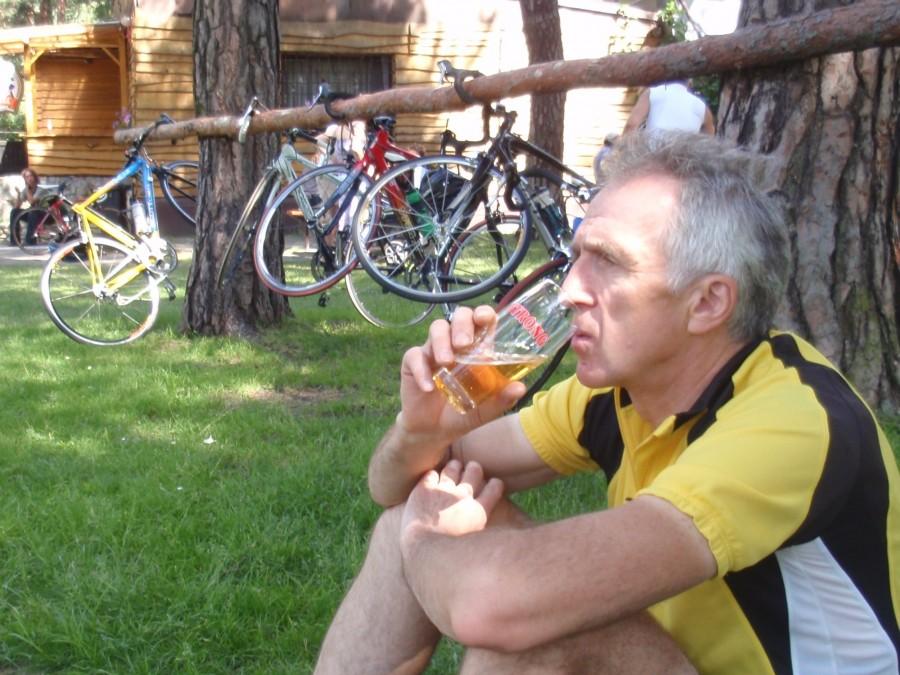 W Leśnym Barze są kolarze