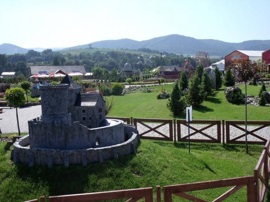 Będzin na tle gór