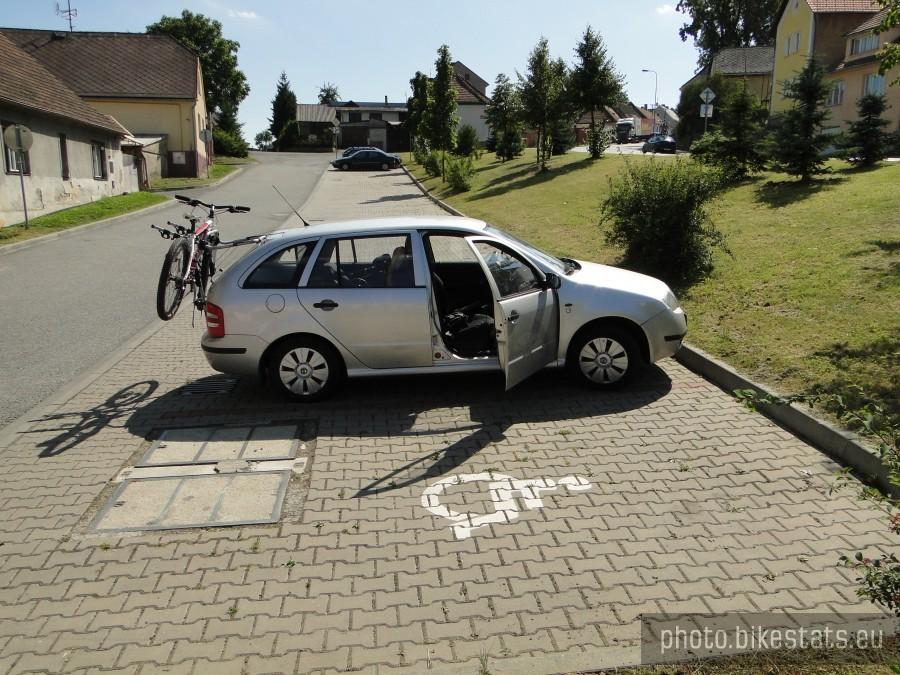 nawet samochód musi odpocząć..;)