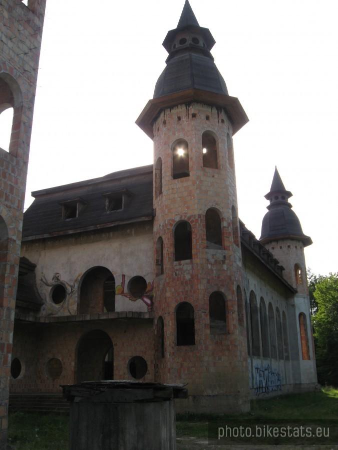 Zamek w Łapalicach