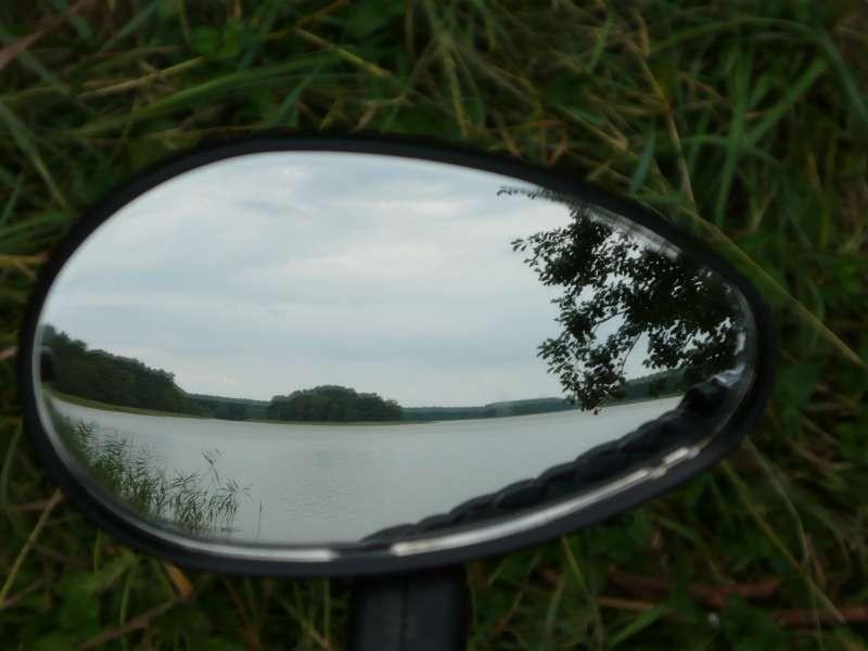 Jezioro Nidzkie w lusterku