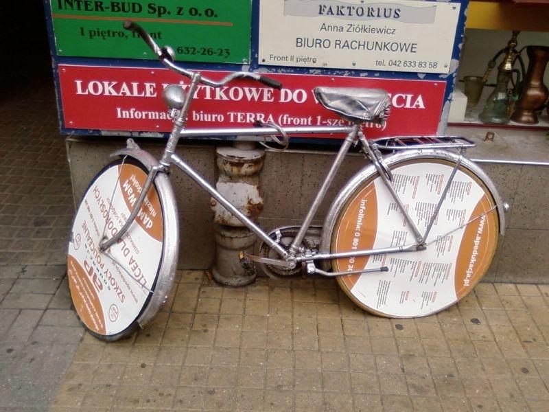 Rower jako stojak reklamowy