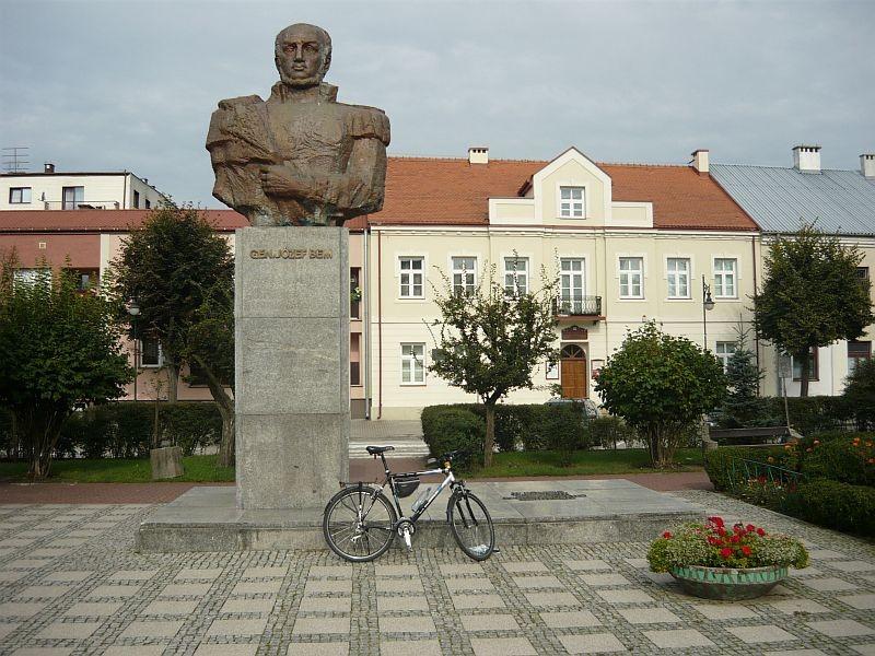 Plac Bema w Ostrołęce
