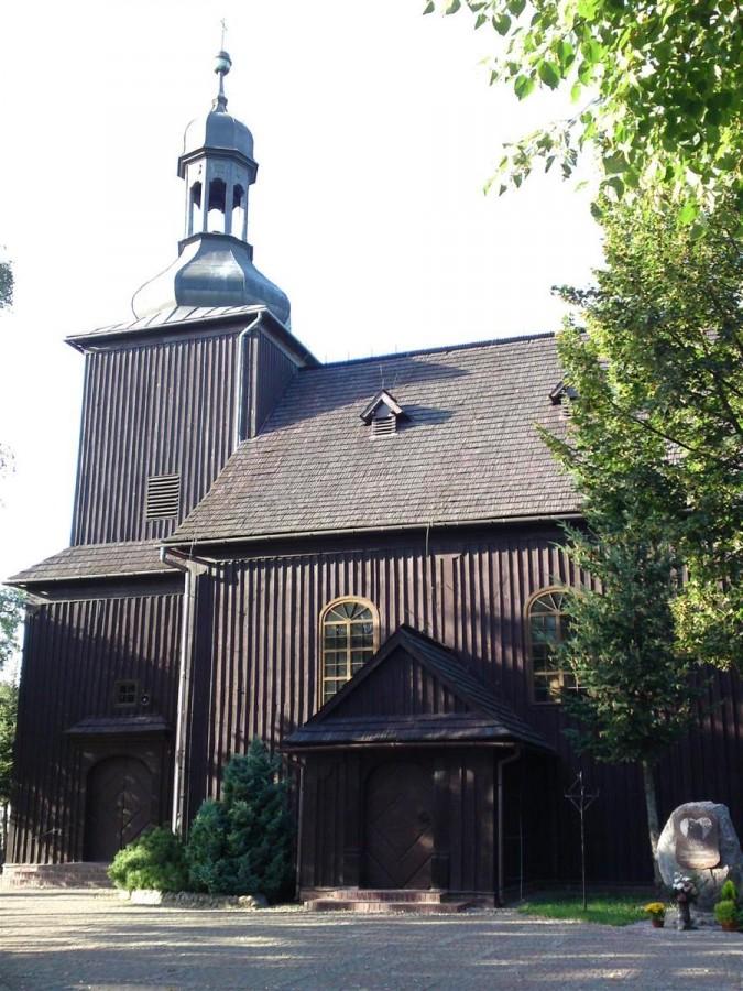 Drewniwny kościół w Czerlejnie