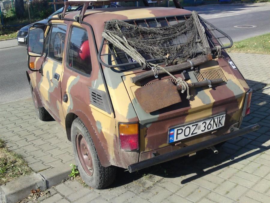 Samochód bojowy WP za dnia