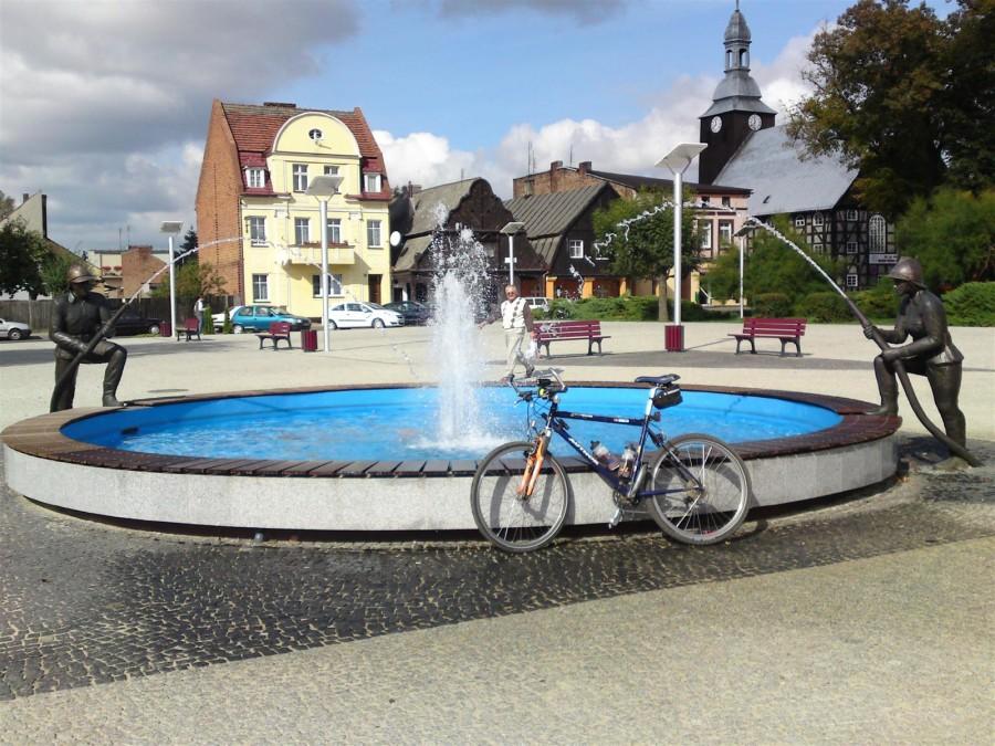 Maszyna na której dotarłem do Rakoniewic, jak dobrze że nie leją na rowerek