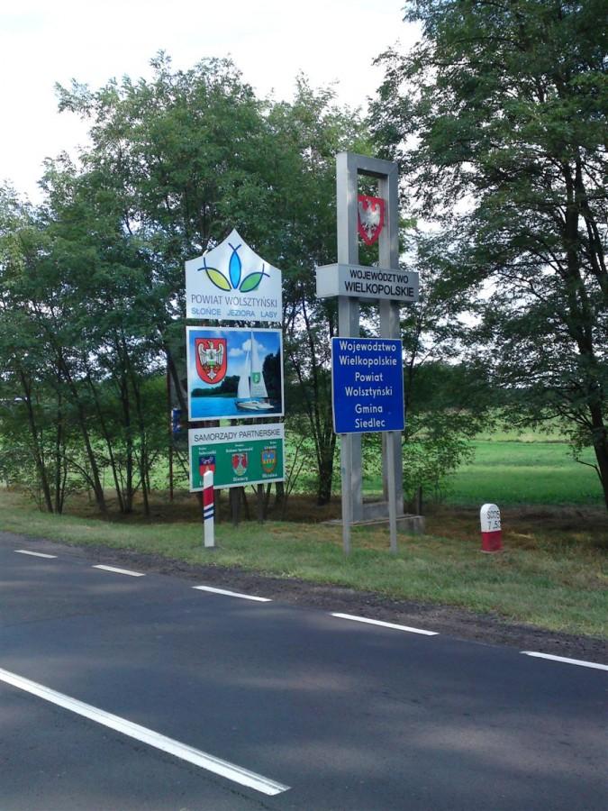 Pożegnanie z Wielkopolską, to tu kawałek za kopanicą, a jeszcze przed Kargową przebiega granica administracyjna wielkopolski i lubuskiego