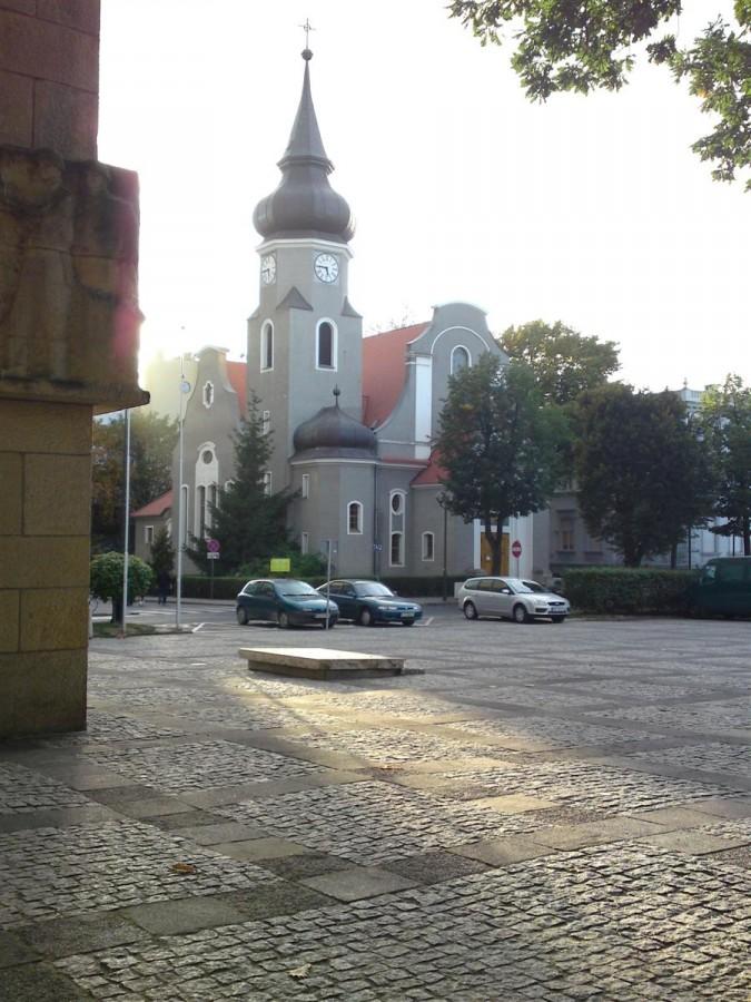Przy placu bohaterów Westerplatte, jakiś kościół
