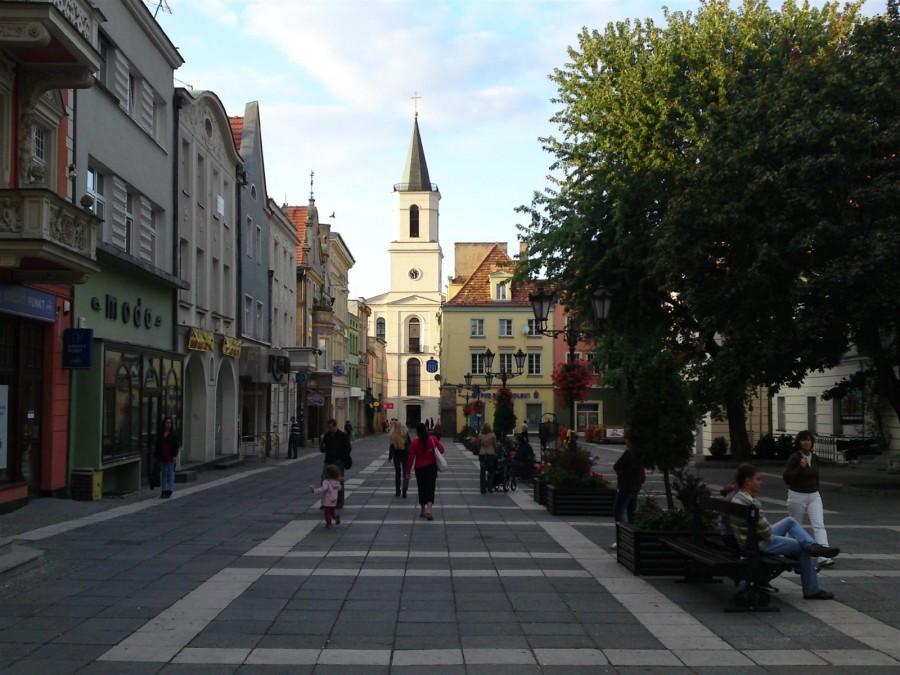 Deptak prowadzi do Kościoła pw. Matki Boskiej Częstochowskiej zbudowanego w latach 1746-1748. Wzniesiony w stylu szachulcowym. Jeden z najstarszych kościołów Zielonej Góry