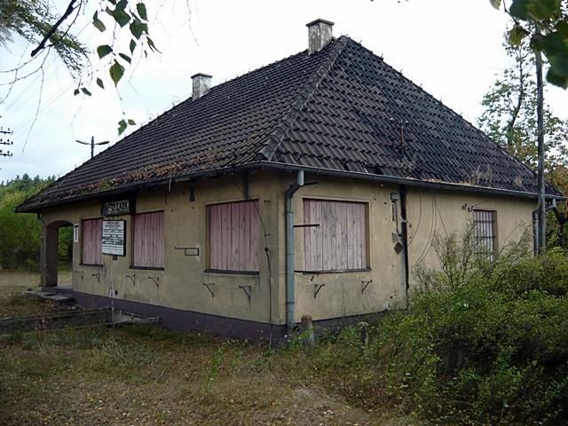 Budynek na stacji PKP w Jastrząbce