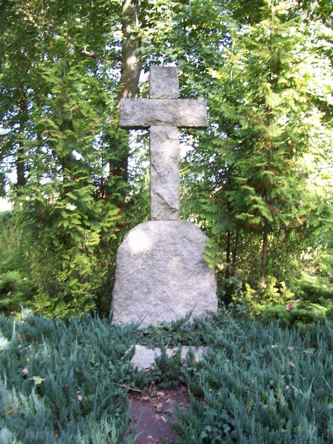 grób rodziny von Waldow