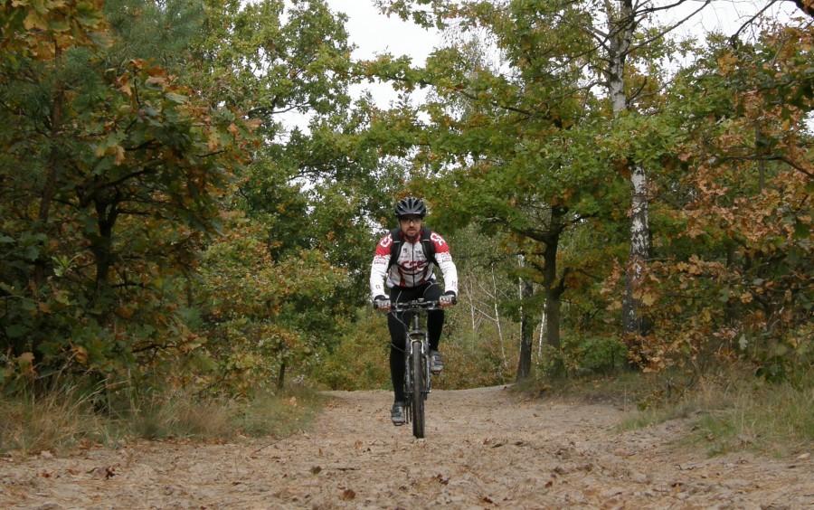 Biker na nadwarciańskim ...