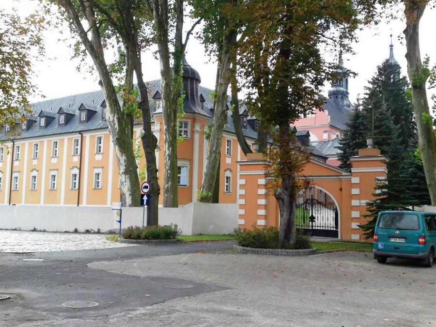 We wsi znajduje się pocysterski klasztor, na terenie którego mieści się obecnie Wyższe Seminarium Duchowne w Paradyżu