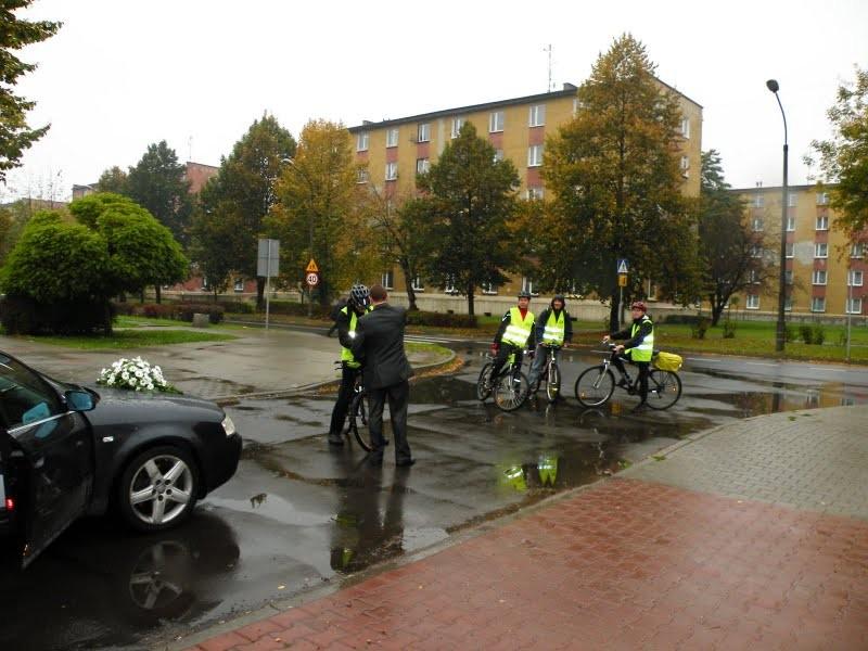 Rowerowa brama :D (zdjęcie dzięki uprzejmości kolegi "R")