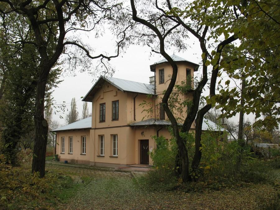 Zamienie - dworek od frontu