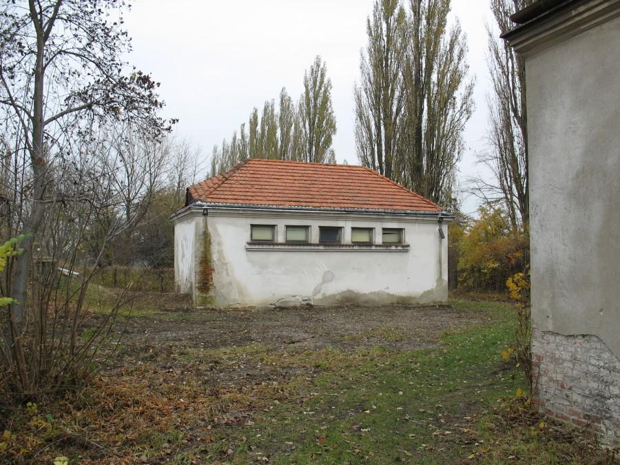Zamienie d. folwark - budynek gospodarczy