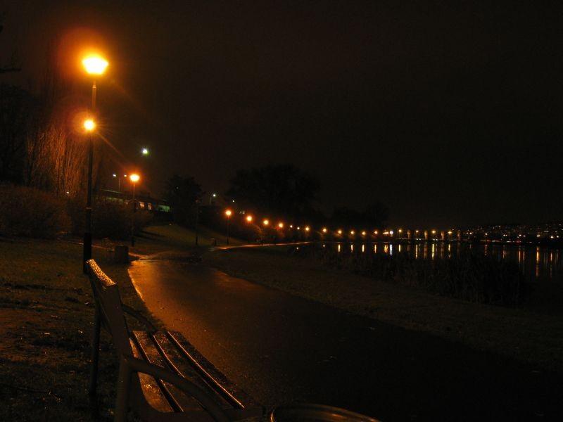 Nad zalewem.