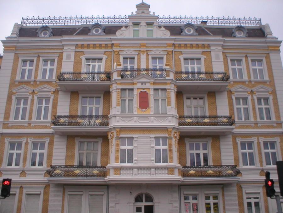 GRUNWALDZKA 63