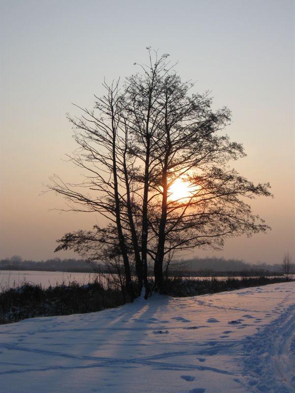 Nad zalewem.