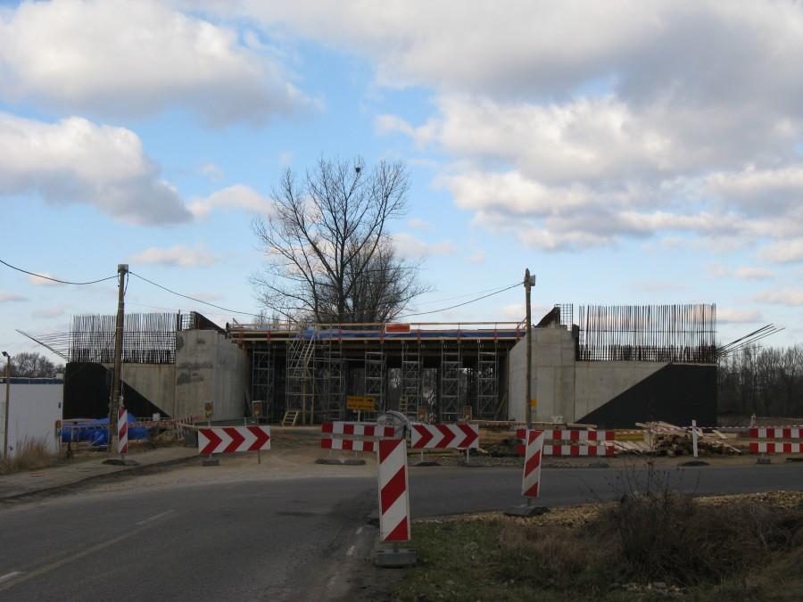 Budowa wiaduktu autostrady w Siewierzu