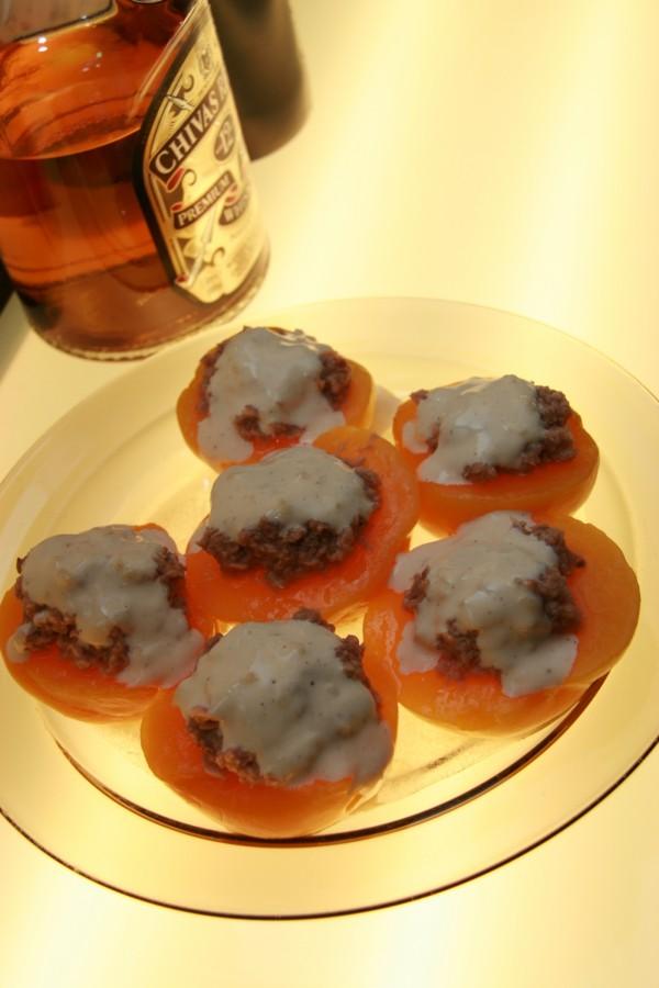 Tuńczyk w brzoskwiniach