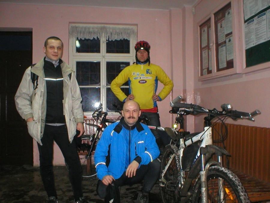 STARE POLE-CZEKAMY ... I ROWERY TEŻ :-)