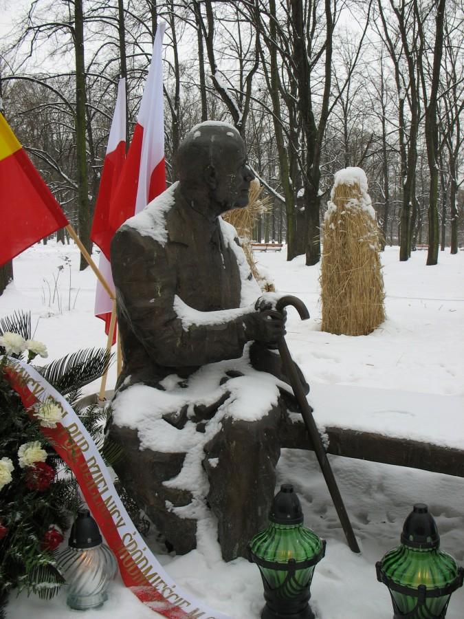 Ławeczka Jana Nowaka-Jeziorańskiego