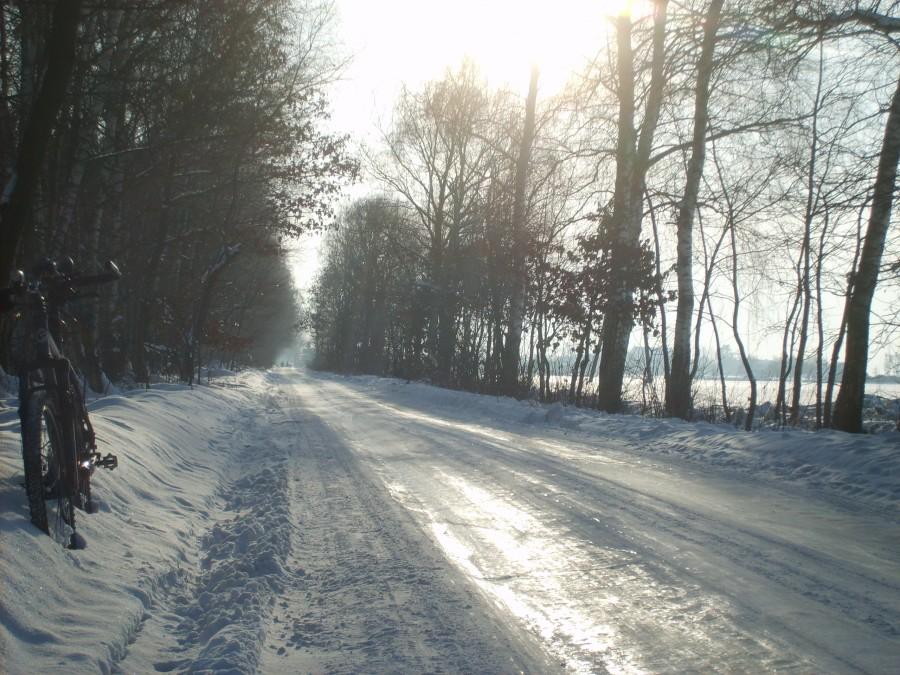 Drogowe lodowisko.