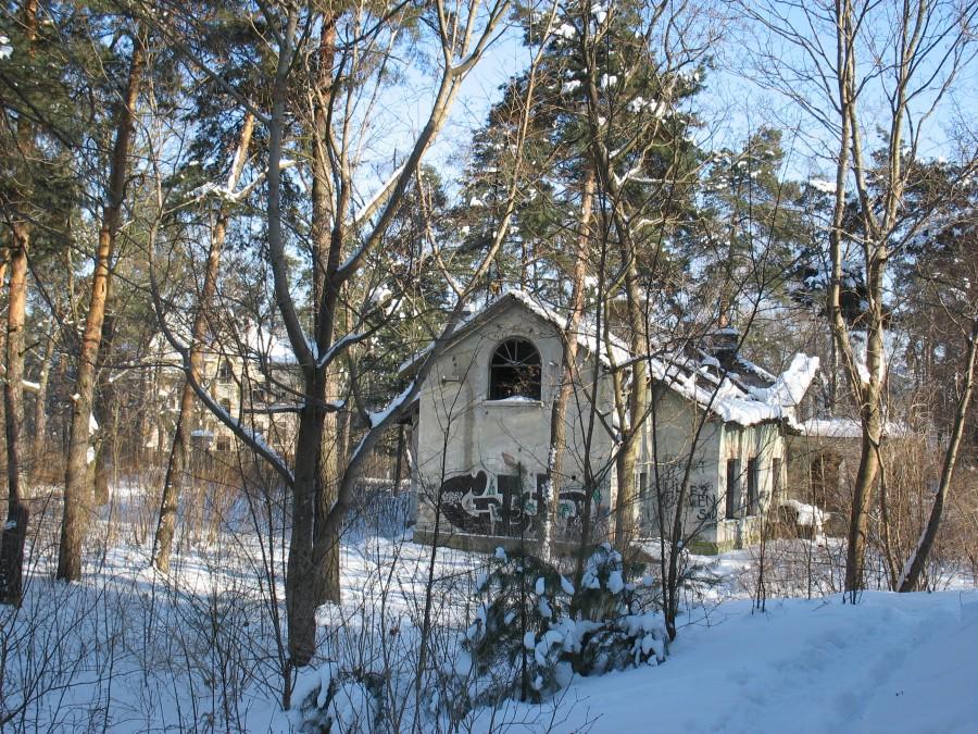 Konstancin - budynek pomocniczy przy willi Jezioranka