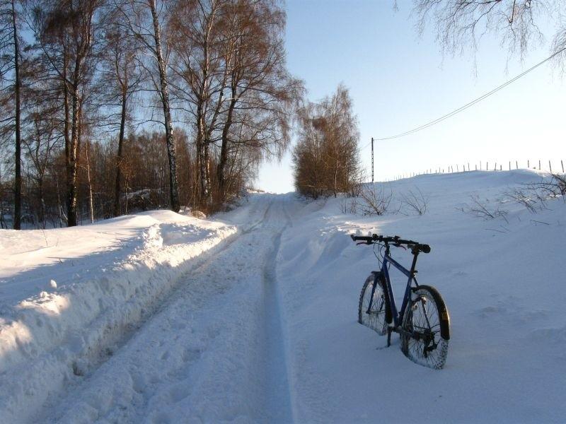 Droga pod górę- tylko po co tyle śniegu?