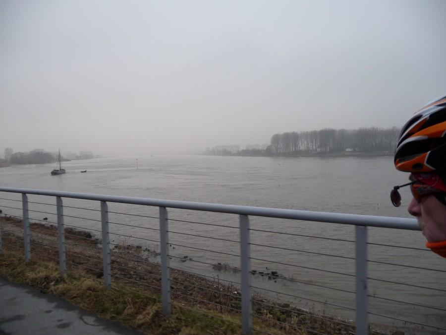 Düsseldorf - Leverkusen Rhein Tour