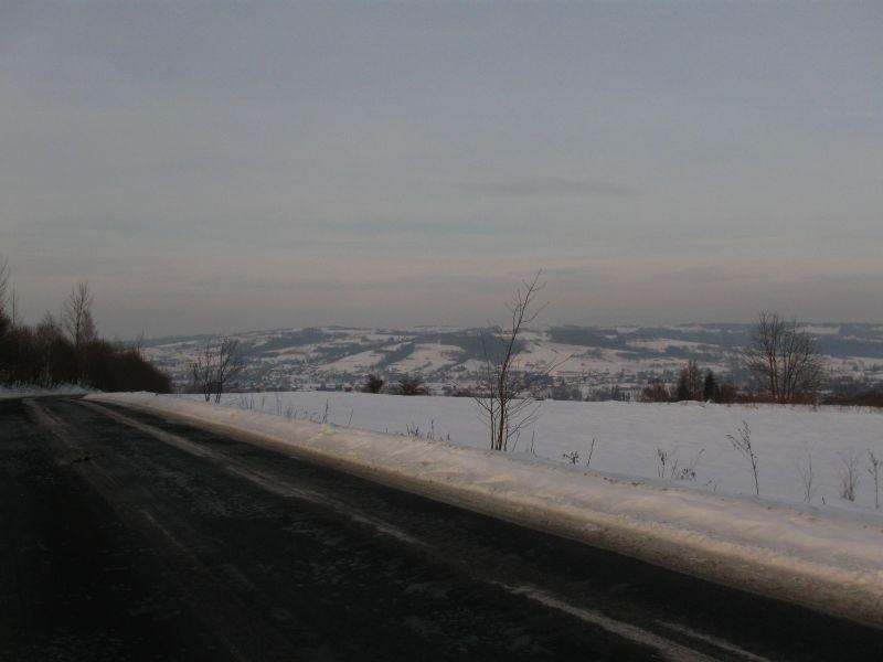 W dole Tyczyn i Kielnarowa.