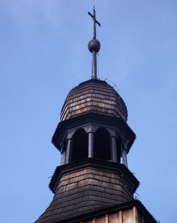 wieżyczka kryta gontem