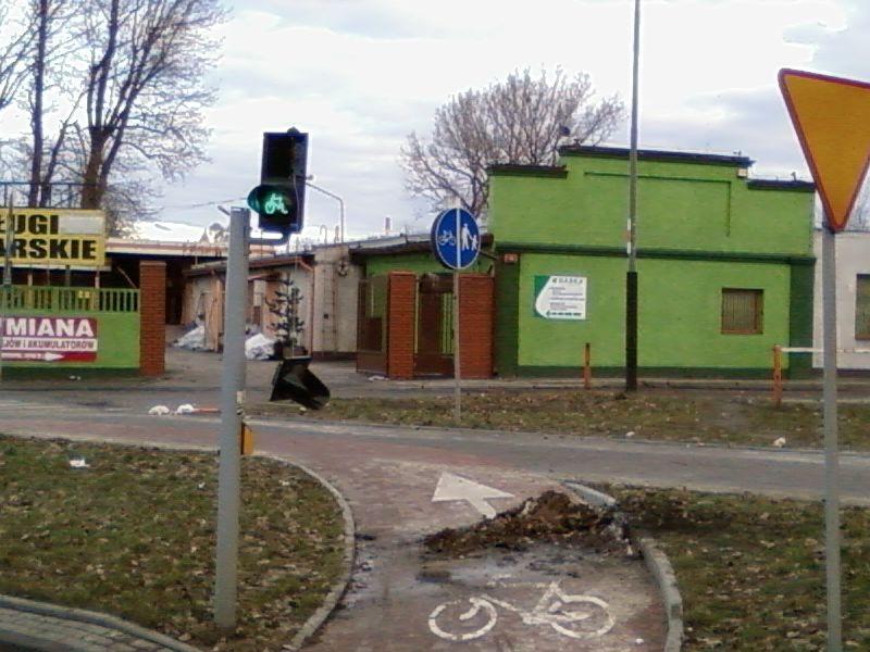 Czerwone wisi, wszystkim to wisi ;)