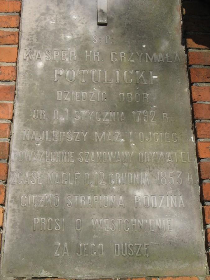Kaplica Potulickich - frontowa tablica nagrobna