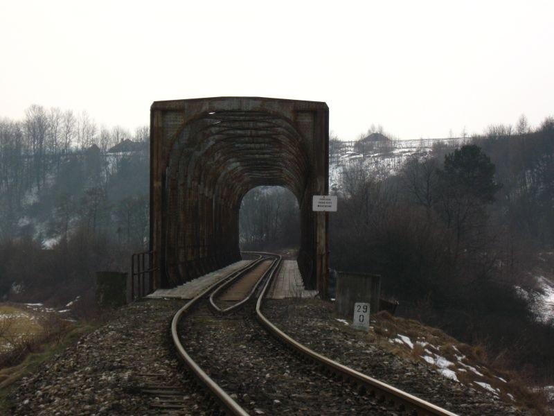 Most kolejowy-Strzyżów-Żarnowa.