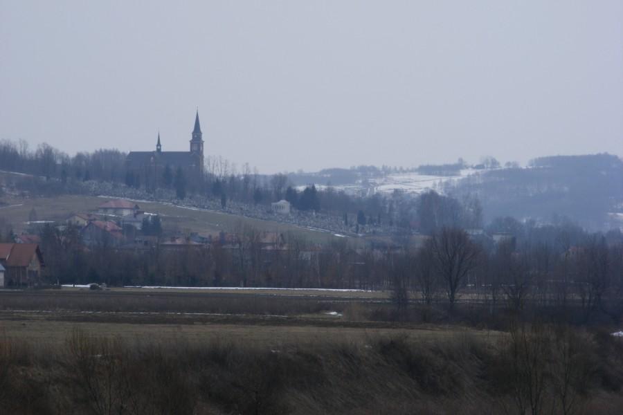 Widok na kościół w Lubenii