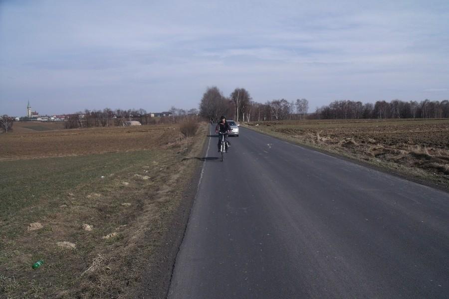 znów coś za mną jedzie