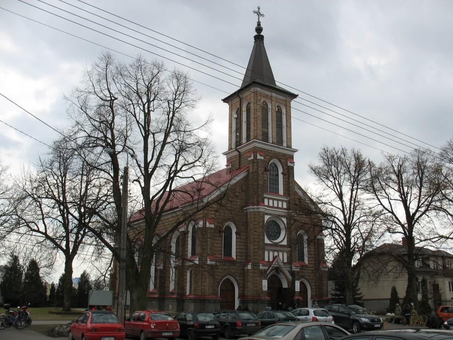 Stara Iwiczna - kościół pw. Zesłania Ducha Świętego