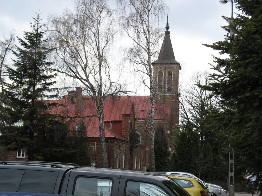 Stara Iwiczna - kościół pw. Zesłania Ducha Świętego