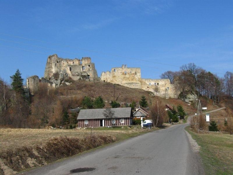 Zamek w całej okazałości.
