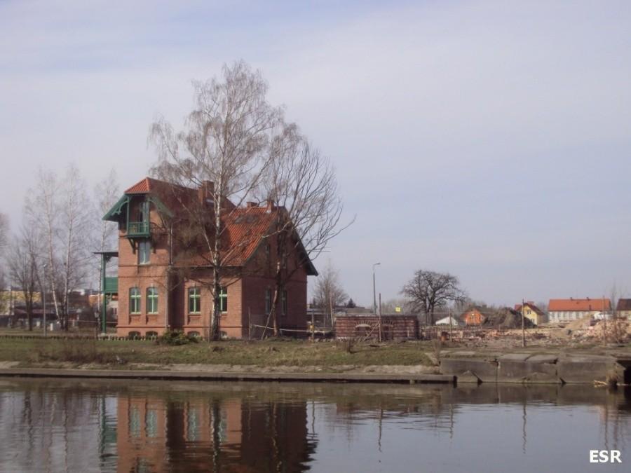 Czerwony Dom - rekonstrukcja