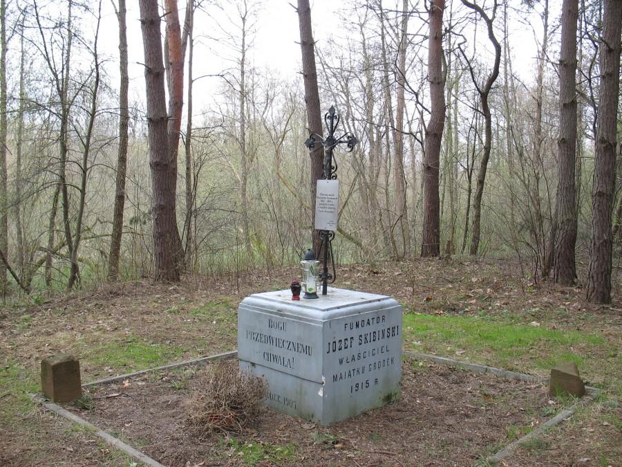 Mądralin - krzyż powstańców styczniowych